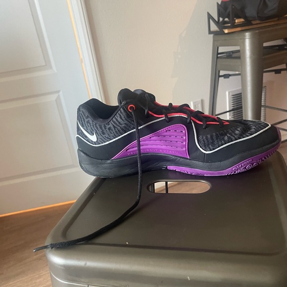 Kd 16. Size 13… 9/10.. worn a few times. Soles are to high for me - Picture 8 of 8